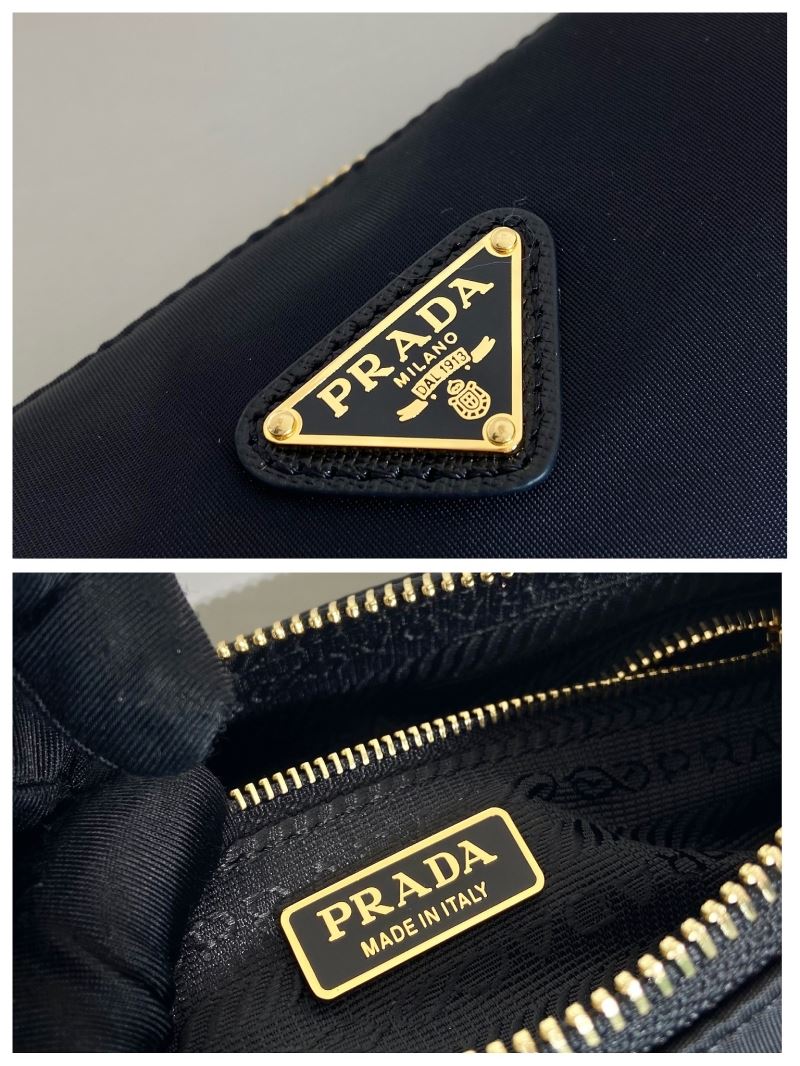 Pra*a hobo bags
